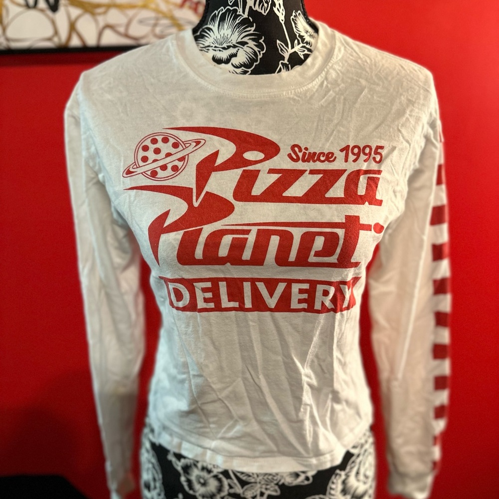 Long sleeve crop T. Size XS.